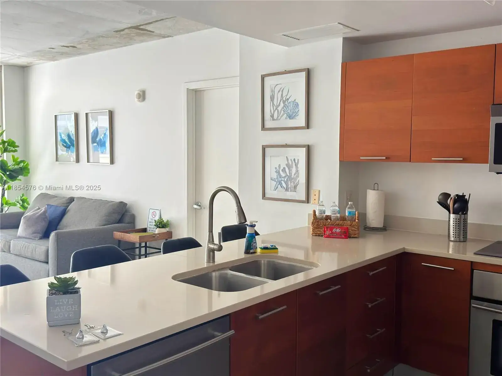 2 bedroom 2 bath Residential for sale at 3250 NE 1st Ave # 502, Miami FL 33137