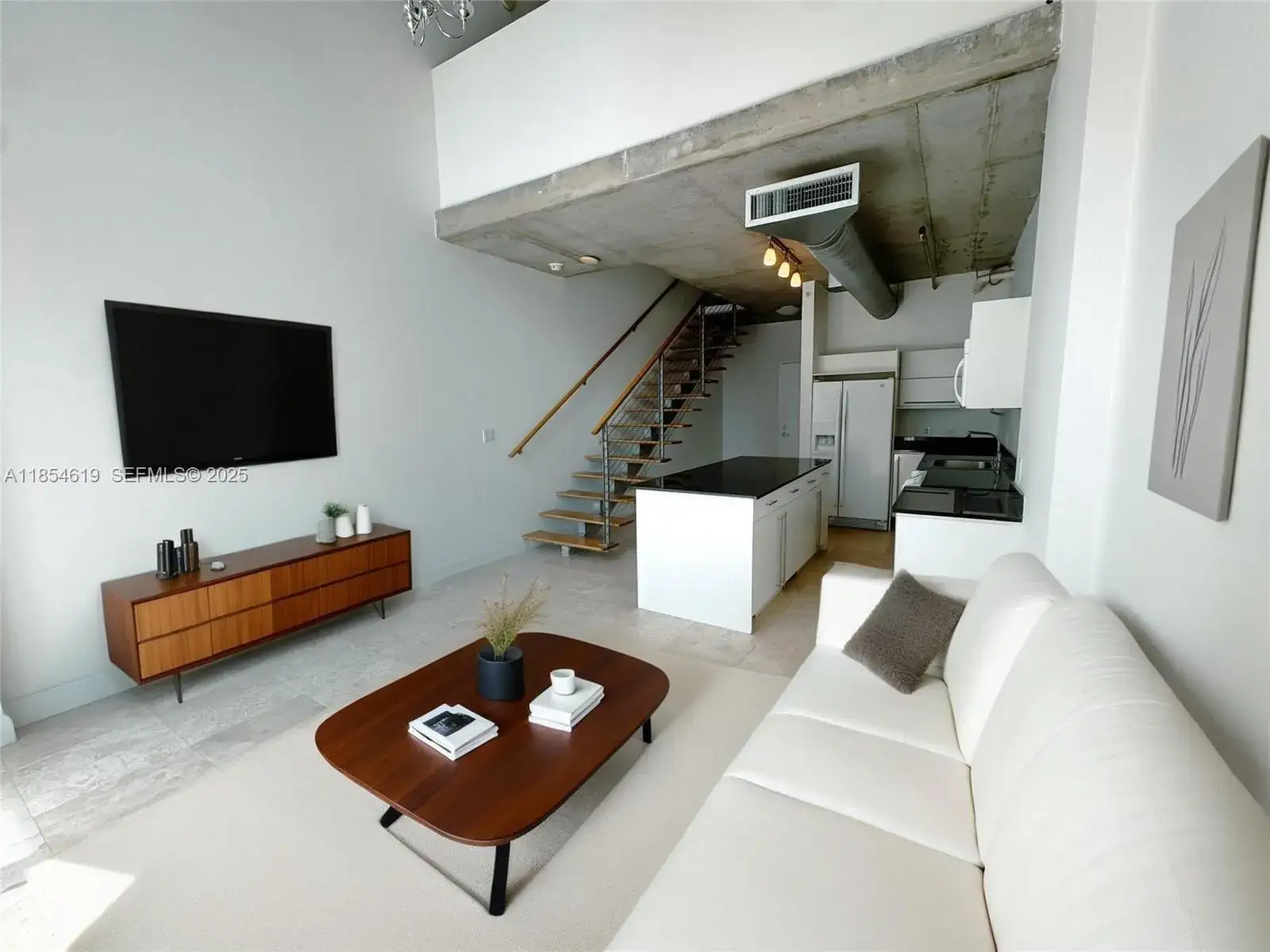 2 bedroom 2 bath Residential for sale at 690 SW 1st Ct # 2122, Miami FL 33130