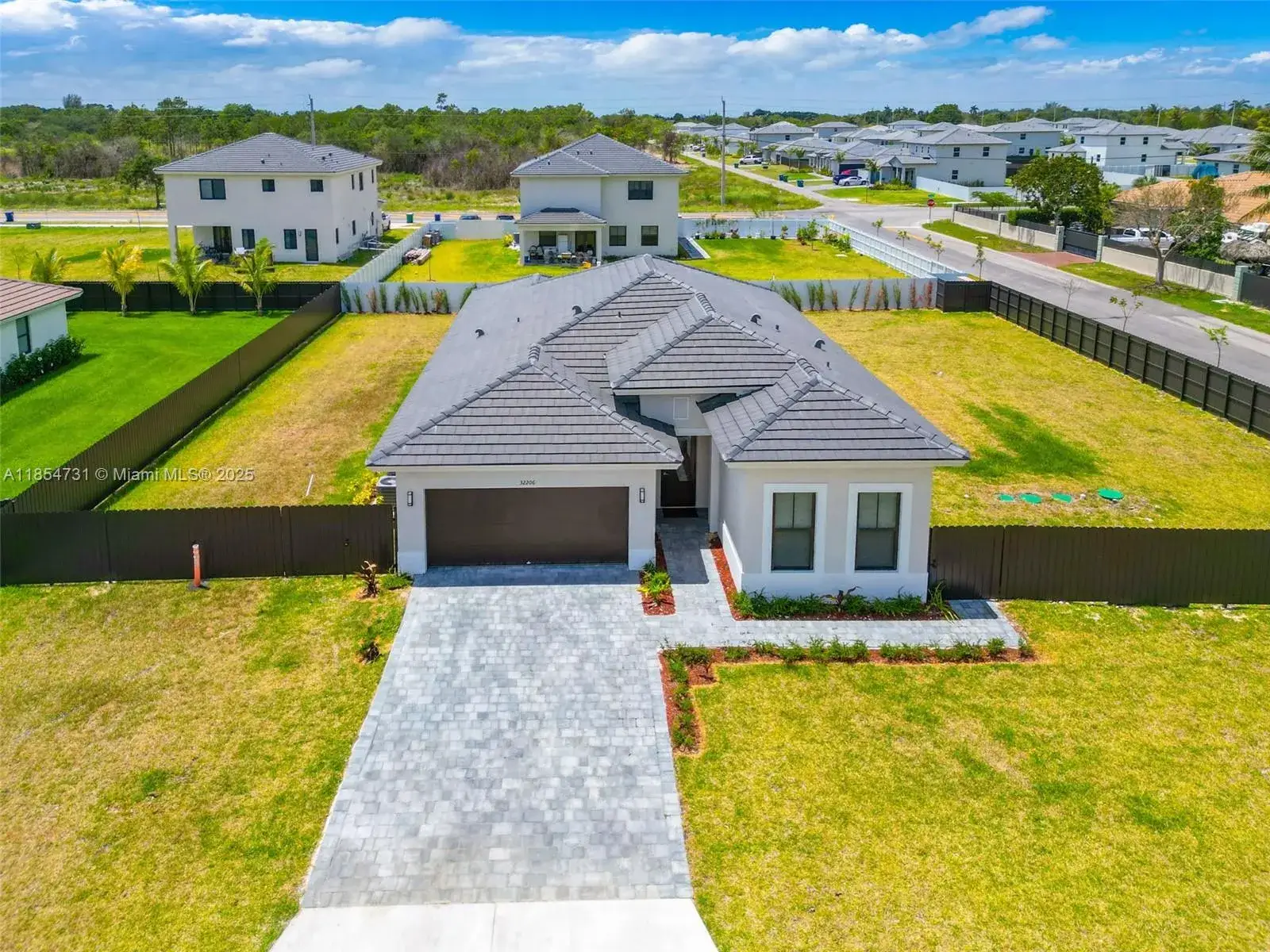 3 bedroom 2 bath Residential Lease for rent at 32206 SW 196th Ave # 1, Homestead FL 33030