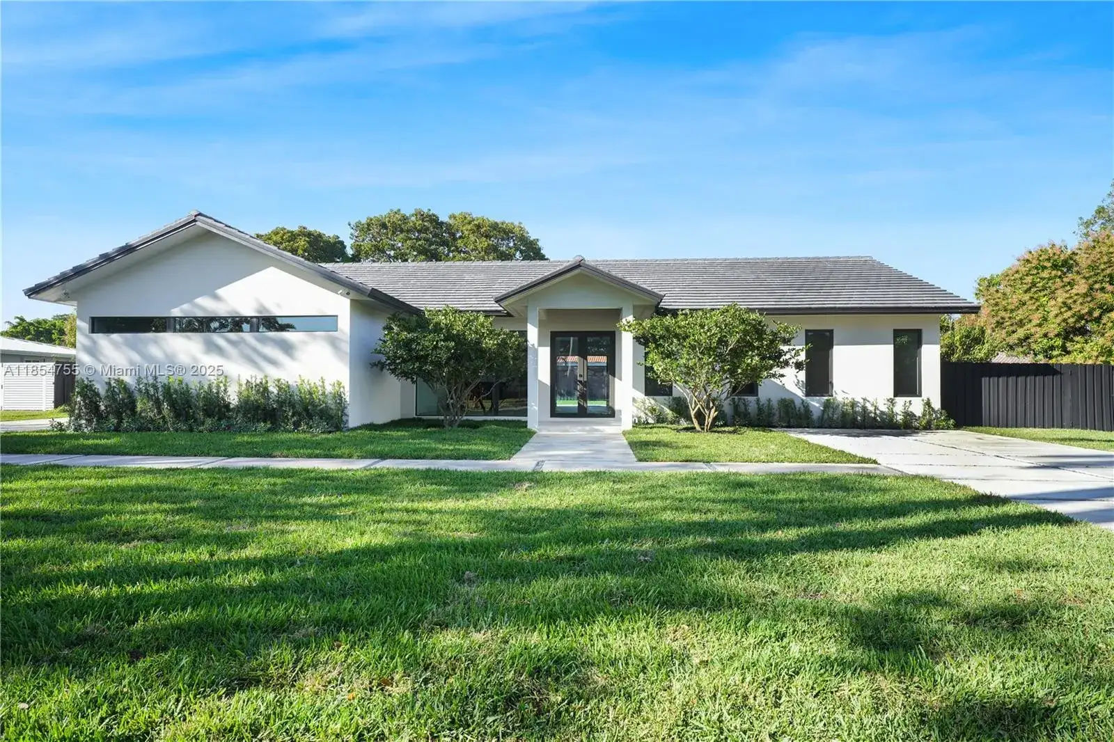 5 bedroom 4 bath Residential Lease for rent at 8765 SW 175th St, Palmetto Bay FL 33157