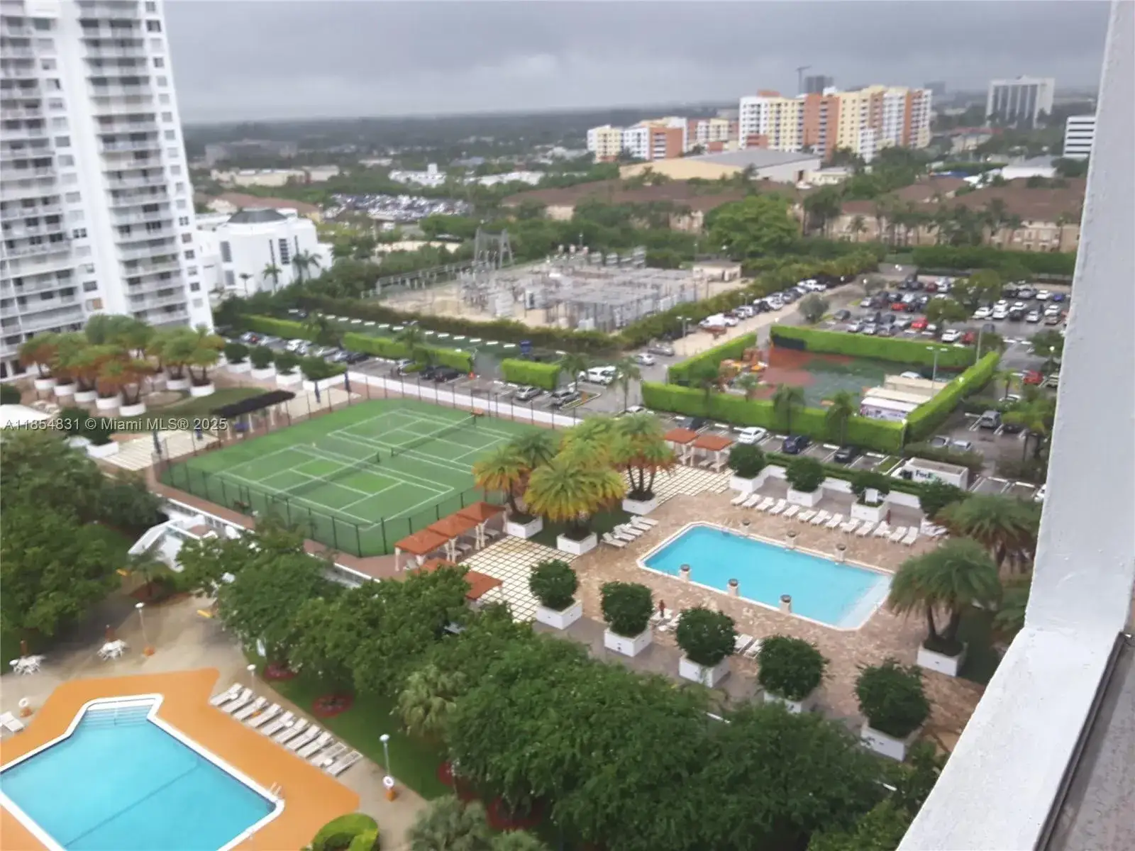 2 bedroom 2 bath Residential for sale at 2801 NE 183rd St # 1401W, Aventura FL 33160