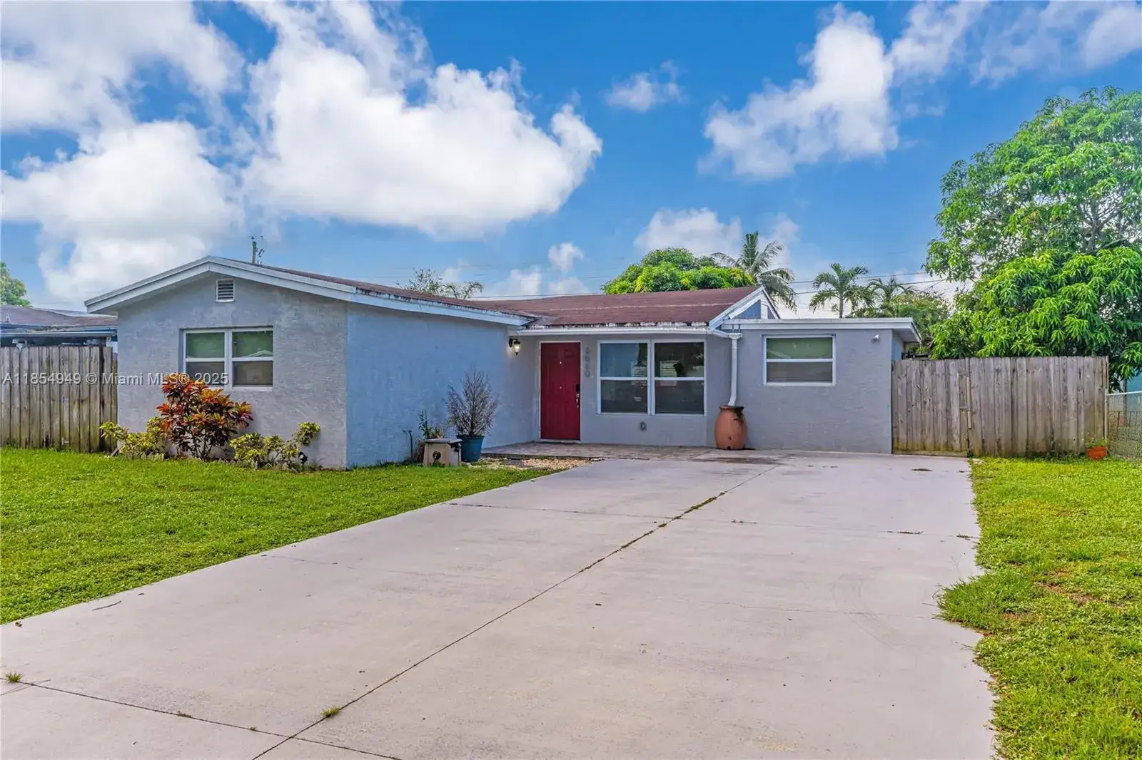 3 bedroom 2 bath Residential Lease for rent at 6660 Custer, Hollywood FL 33024