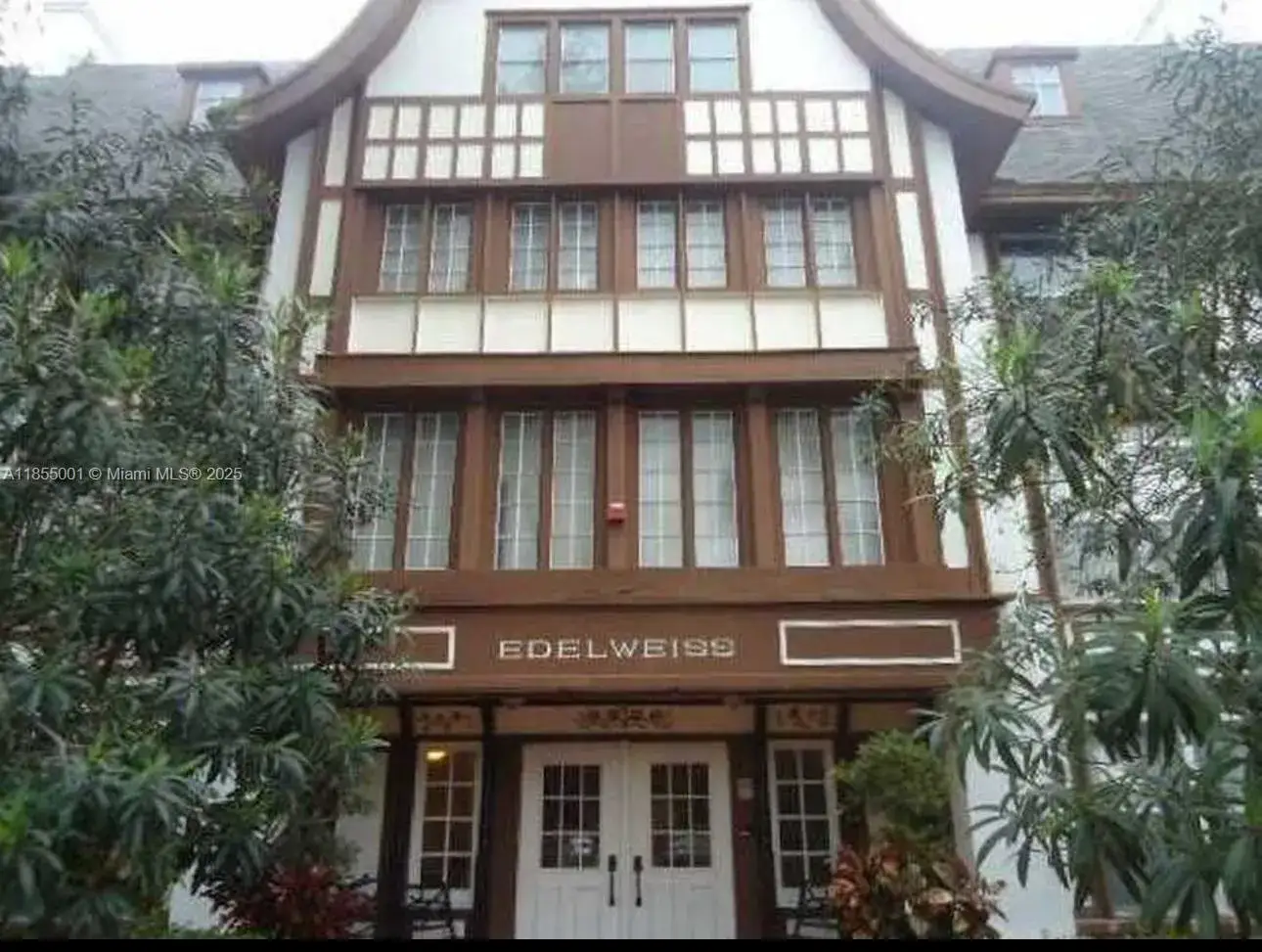 1 bedroom 1 bath Residential for sale at 3740 Inverrary Dr # 3K, Lauderhill FL 33319