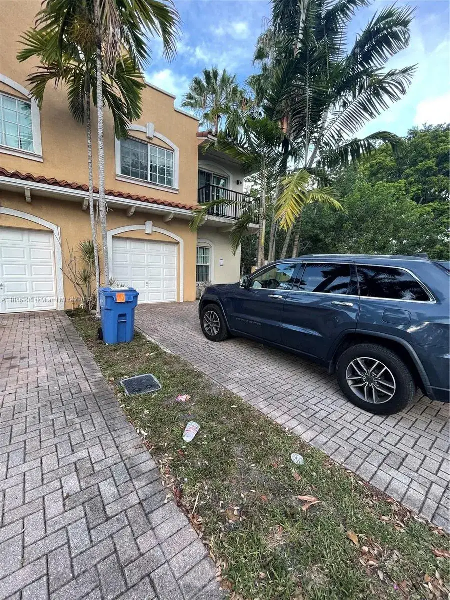 Residential Income for sale at 3450 NW 17th Ter, Oakland Park FL 33309