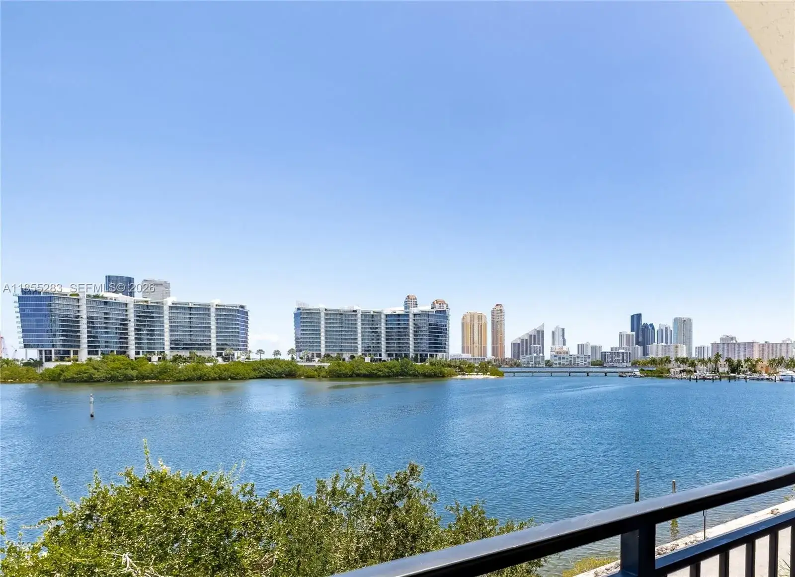 2 bedroom 2 bath Residential Lease for rent at 3255 NE 184th St # 12407, Aventura FL 33160