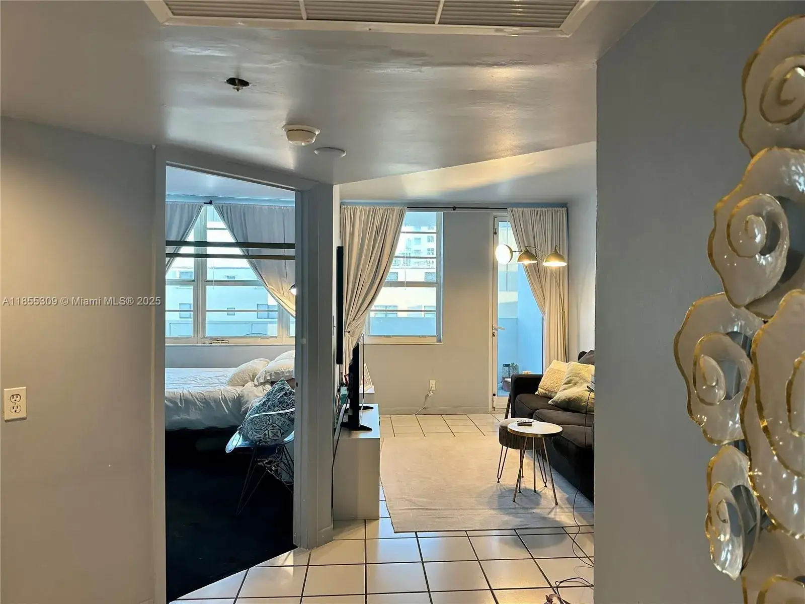 1 bath Residential Lease for rent at 100 Lincoln Rd # 936, Miami Beach FL 33139