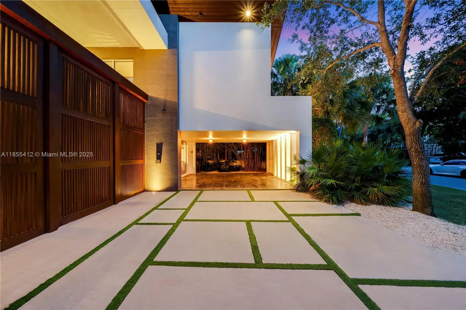 5 bedroom 4 bath Residential for sale at 545 SABAL PALM, Key Biscayne FL 33149