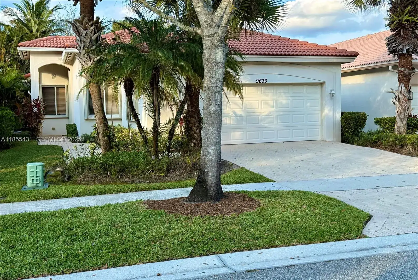3 bedroom 2 bath Residential for sale at 9633 Sandpiper Ln, West Palm Beach FL 33411