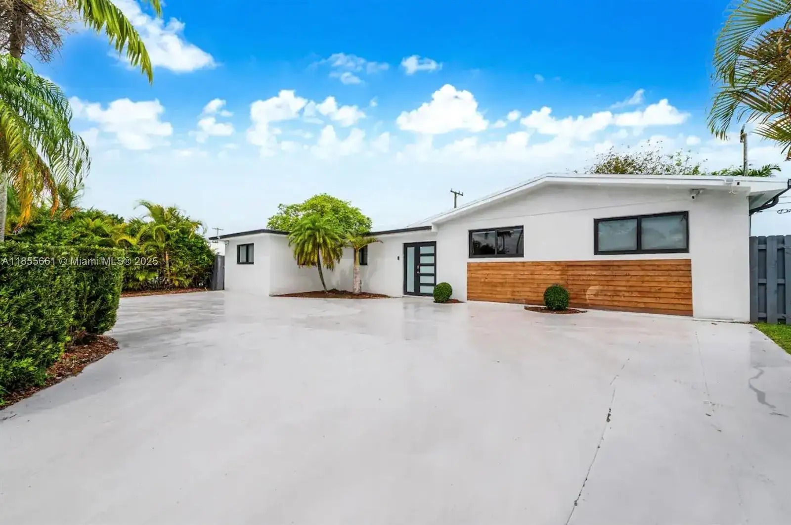 5 bedroom 3 bath Residential Lease for rent at 9426 Caribbean Blvd, Cutler Bay FL 33189