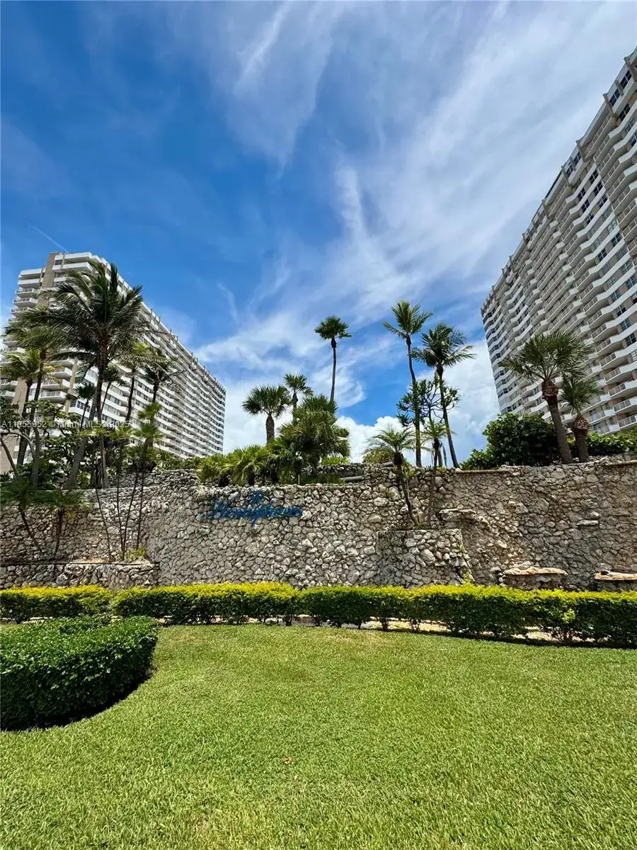 1 bedroom 1 bath Residential Lease for rent at 1980 S Ocean Dr, Hallandale Beach FL 33009