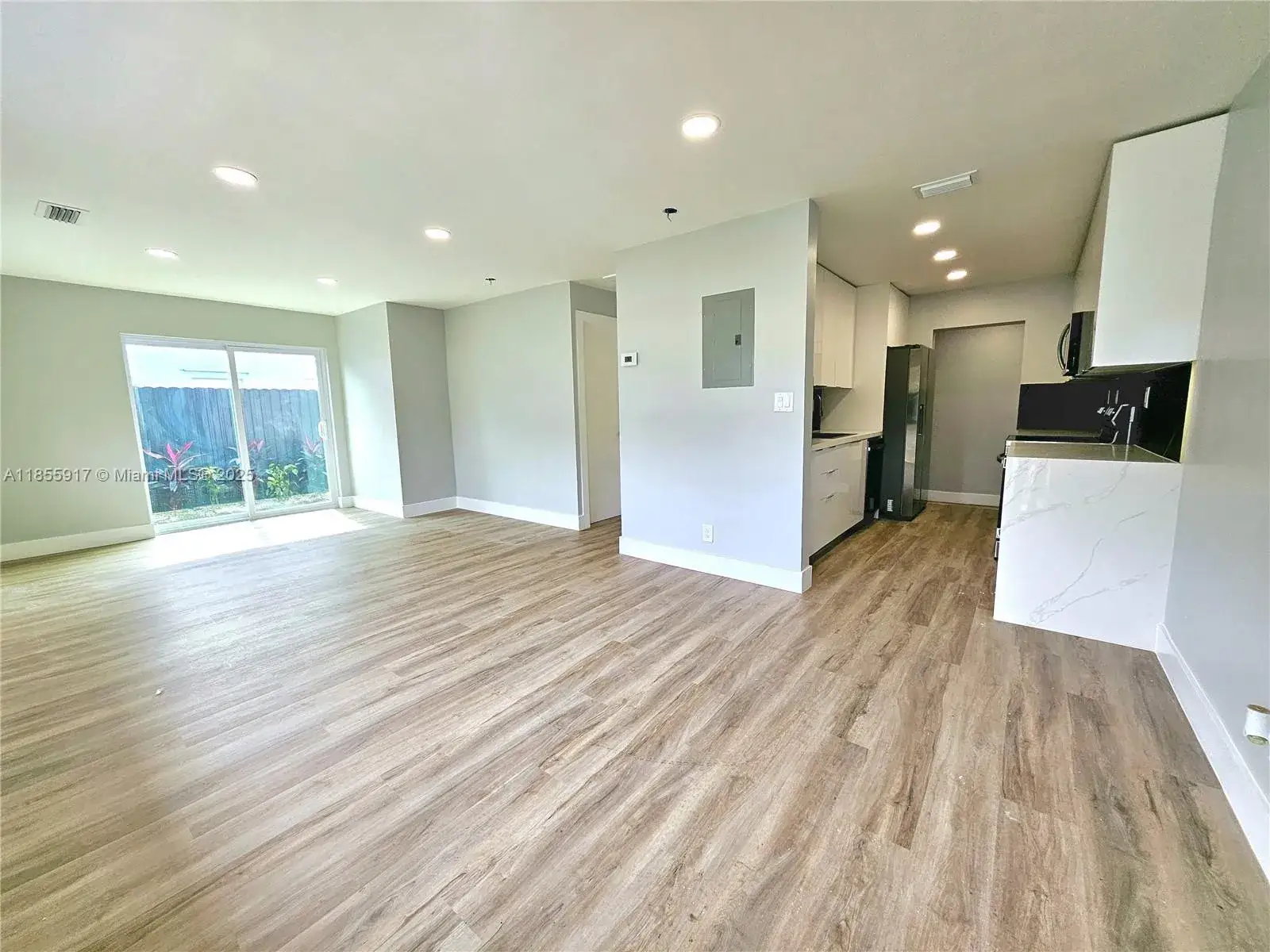 5 bedroom 3 bath Residential for sale at 2865 NE 13th Ave, Pompano Beach FL 33064