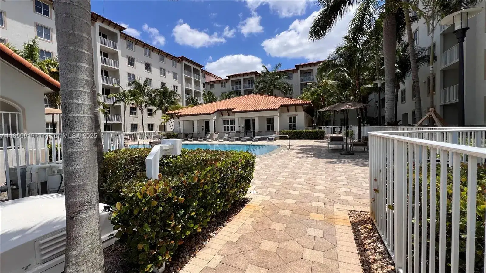 2 bedroom 2 bath Residential Lease for rent at 4670 NW 79th Ave # 2F, Doral FL 33166