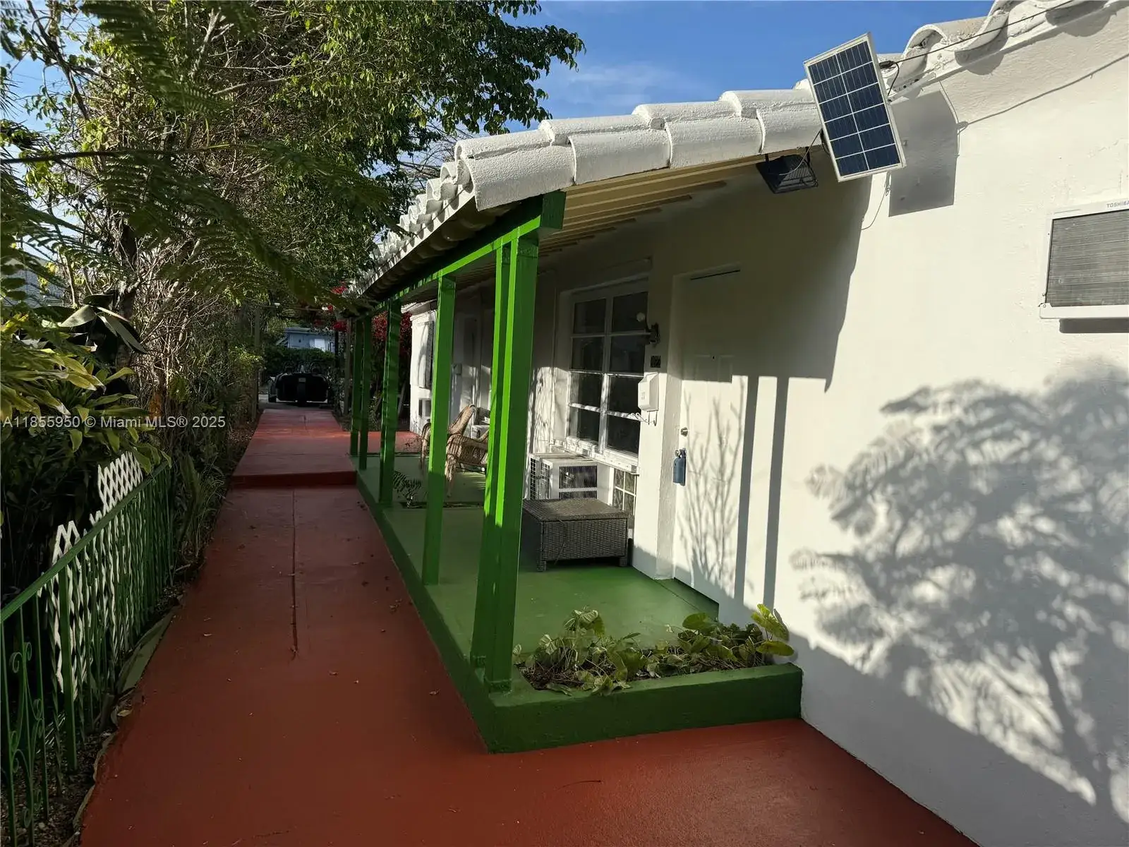 2 bedroom 1 bath Residential Lease for rent at 2023 Taylor St # 2023, Hollywood FL 33020