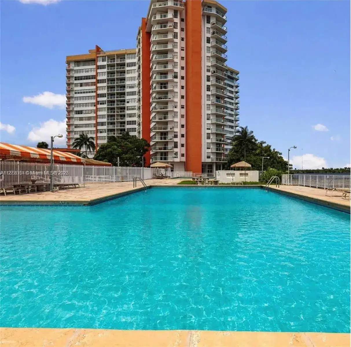 1 bedroom 1 bath Residential for sale at 1351 NE Miami Gardens Dr # 1601E, Miami FL 33179