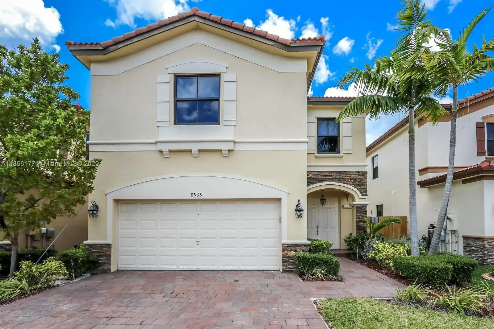 4 bedroom 3 bath Residential for sale at 8868 NW 101st Pl, Doral FL 33178