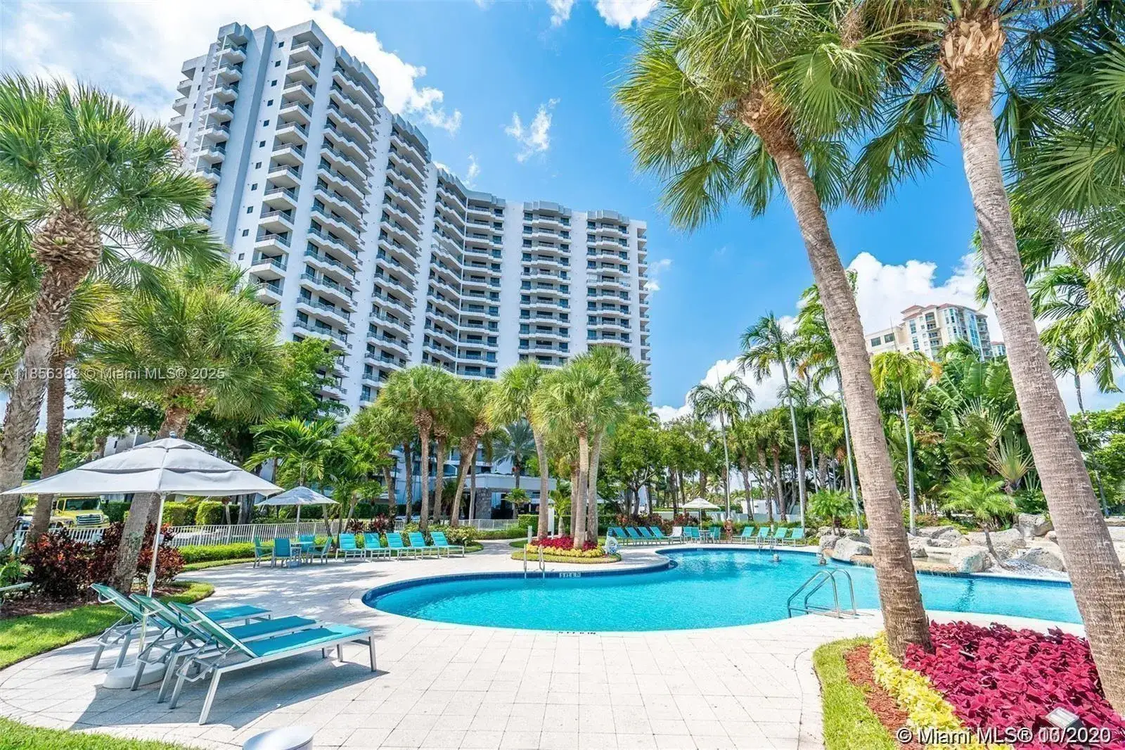 2 bedroom 2 bath Residential for sale at 3300 NE 191st St, Aventura FL 33180