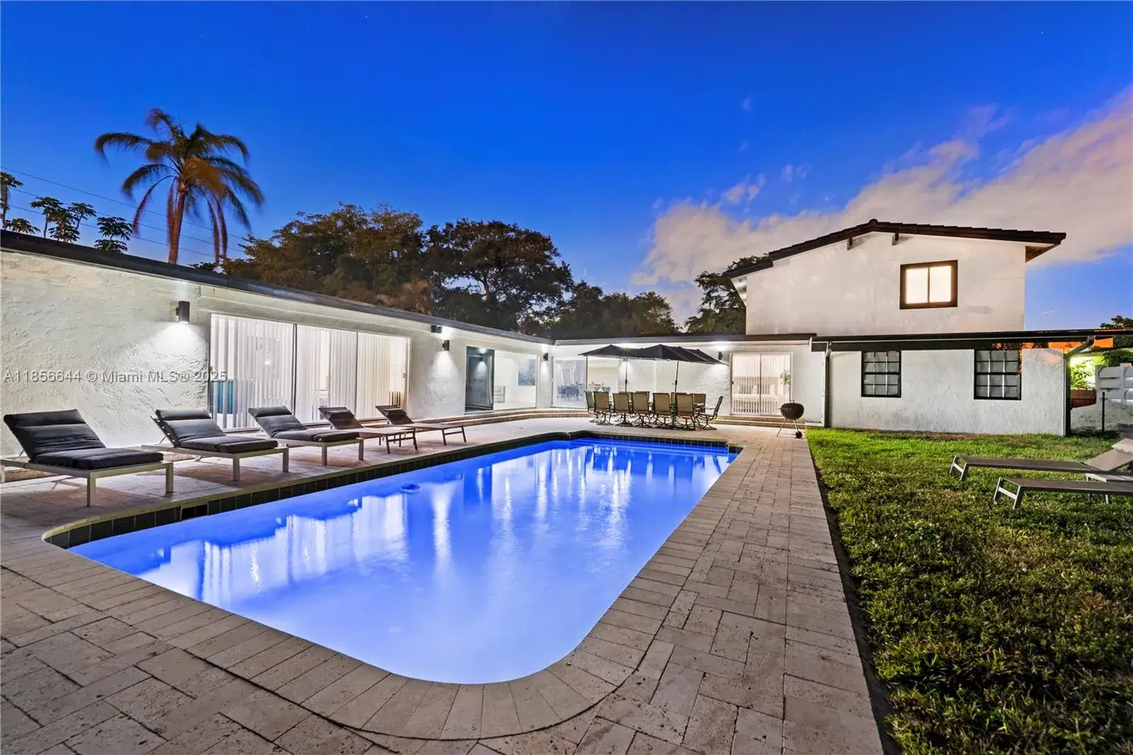 8 bedroom 6 bath Residential Lease for rent at 4322 Polk St, Hollywood FL 33021