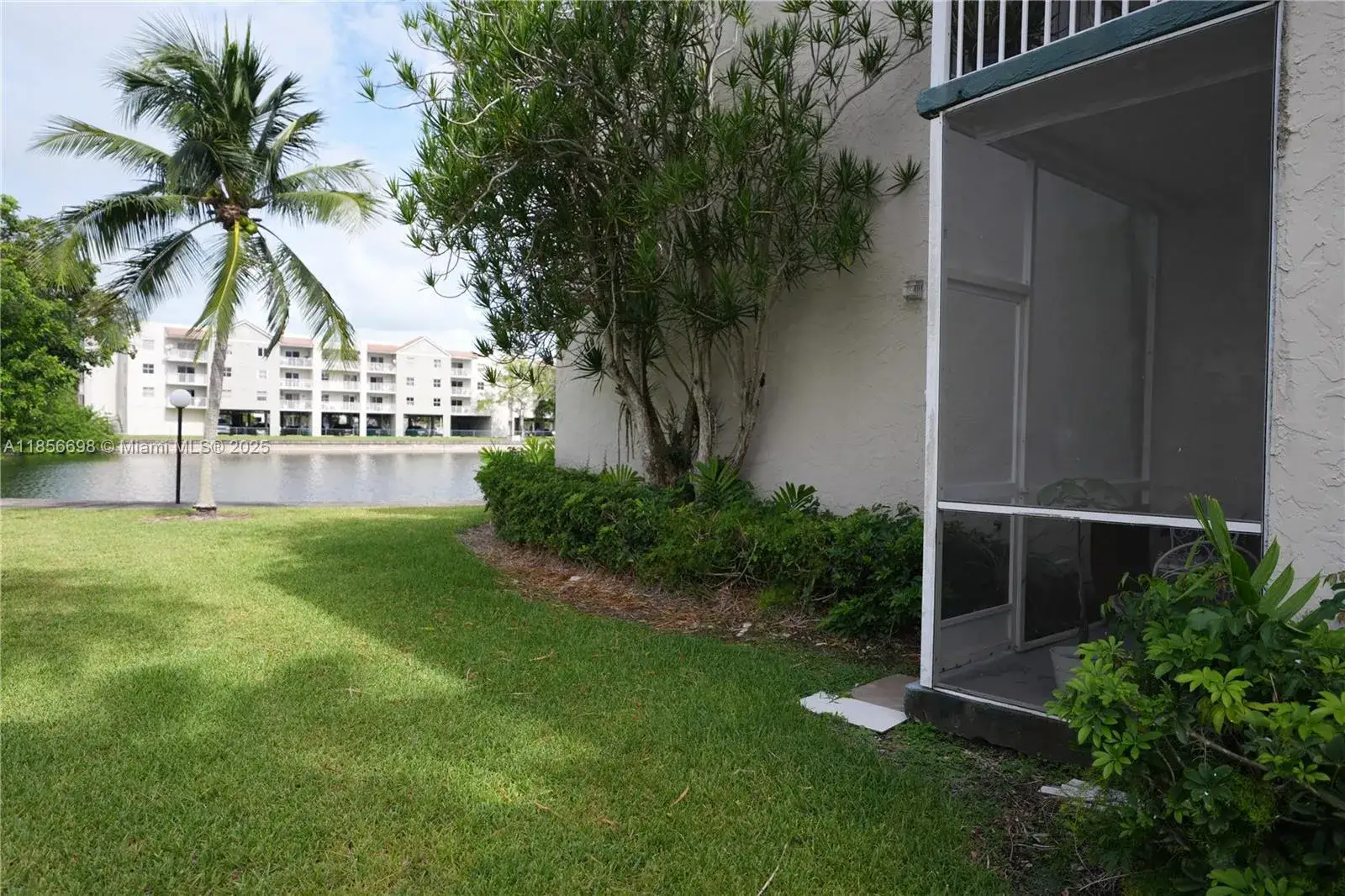 1 bedroom 1 bath Residential for sale at 21121 SW 85th Ave # 117, Cutler Bay FL 33189