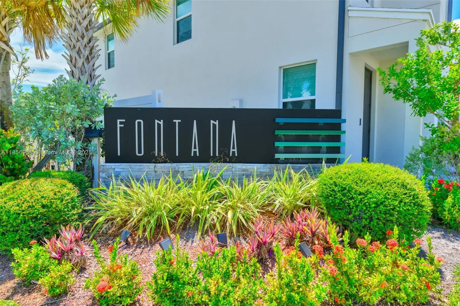 3 bedroom 2 bath Residential for sale at 3506 Joshua Tree St, Palm Springs FL 33461