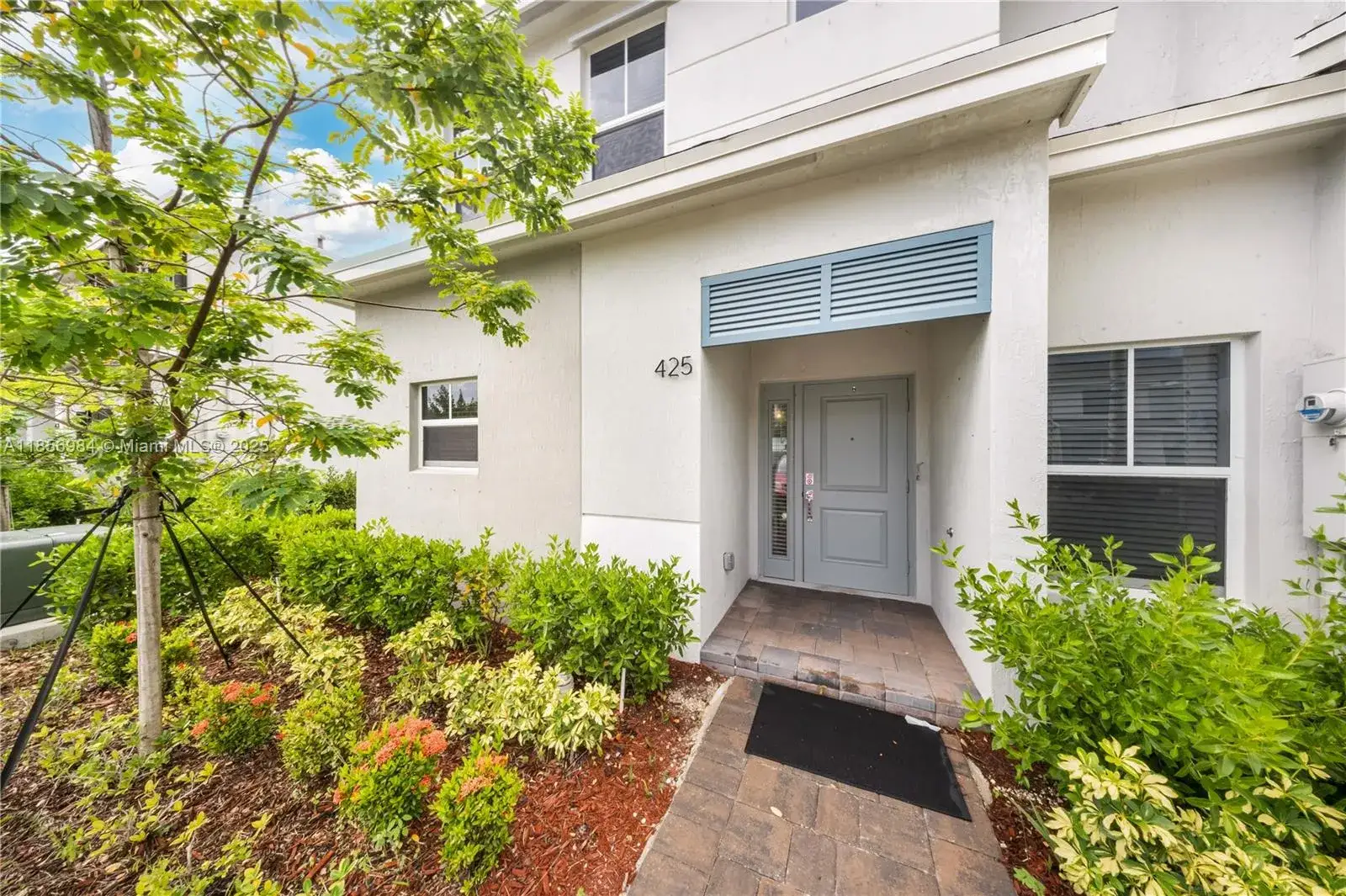 3 bedroom 2 bath Residential Lease for rent at 425 NE 1st Dr, Florida City FL 33034