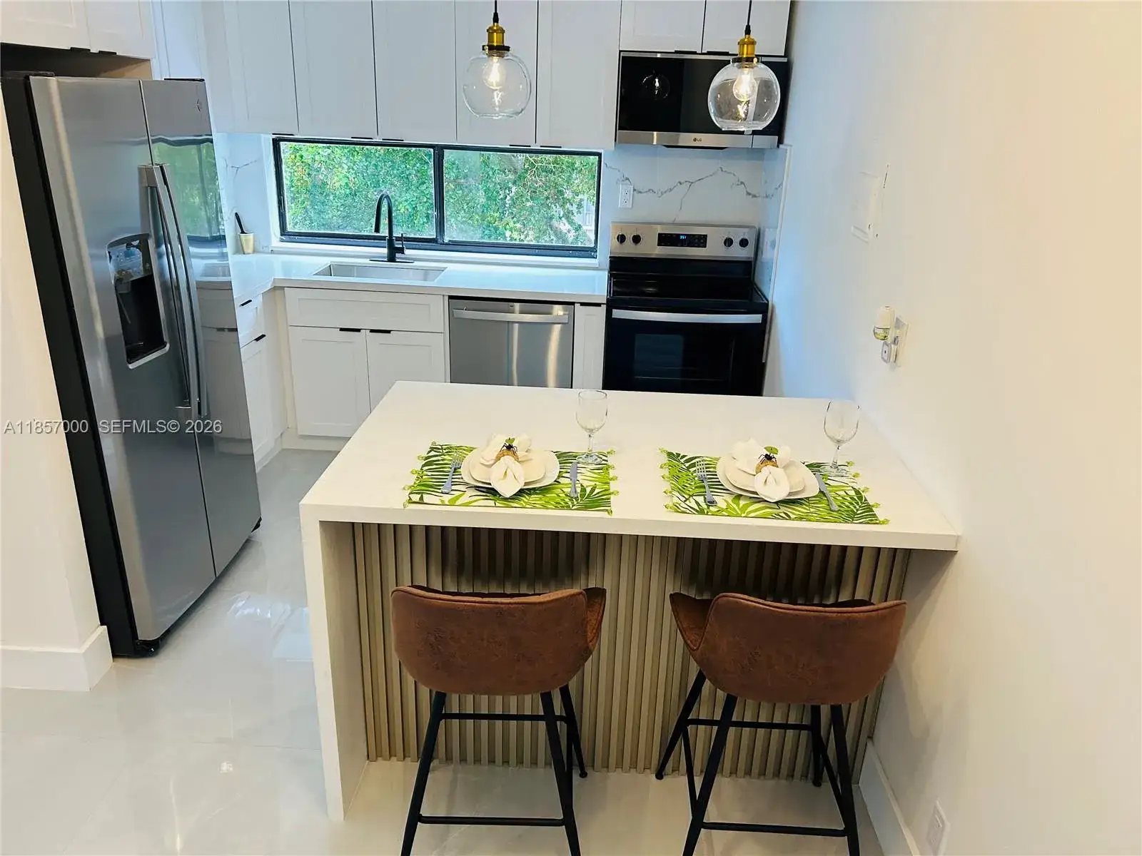 1 bedroom 1 bath Residential for sale at 17021 N Bay Rd # 427, Sunny Isles Beach FL 33160