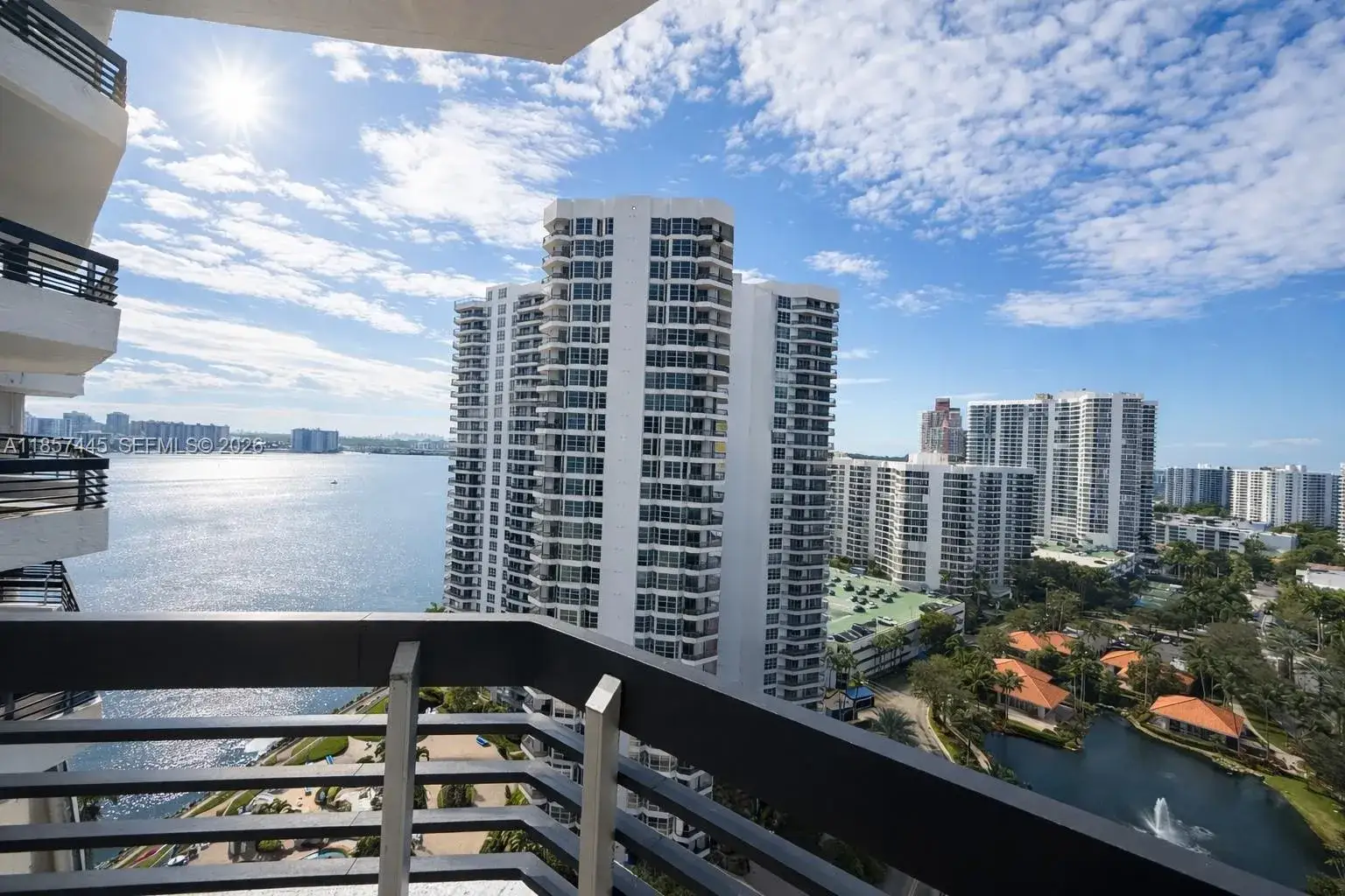 2 bedroom 2 bath Residential for sale at 19195 NE 36th Ct # 2103, Aventura FL 33180