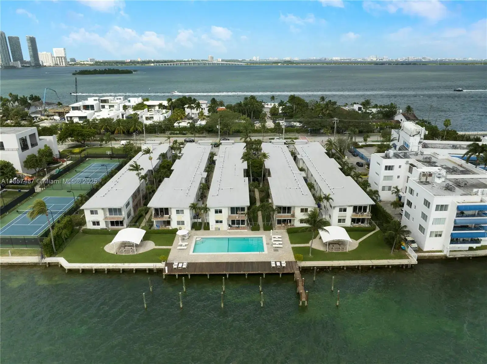 1 bedroom 1 bath Residential for sale at 1130 Venetian Way # 2B, Miami FL 33139