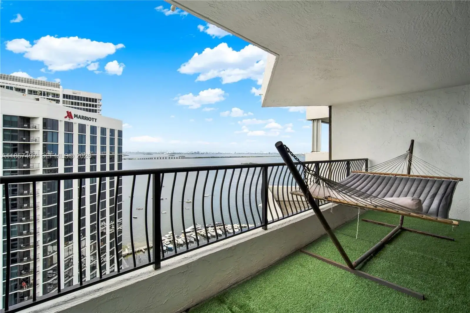 1 bedroom 1 bath Residential for sale at 555 NE 15th St # 31E, Miami FL 33132