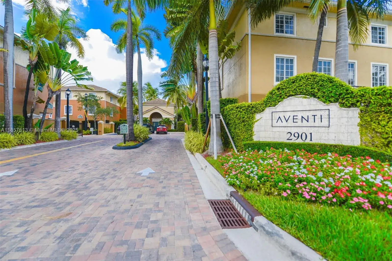 3 bedroom 2 bath Residential for sale at 2811 NE 185th St # 801, Aventura FL 33180