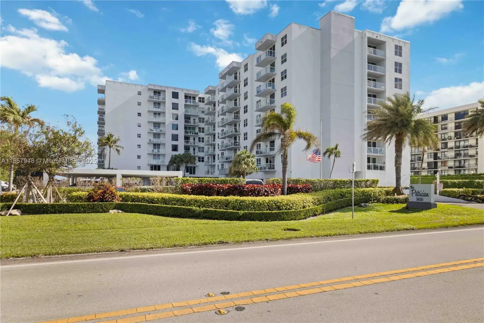 2 bedroom 2 bath Residential for sale at 3450 S Ocean Blvd # 2030, Palm Beach FL 33480