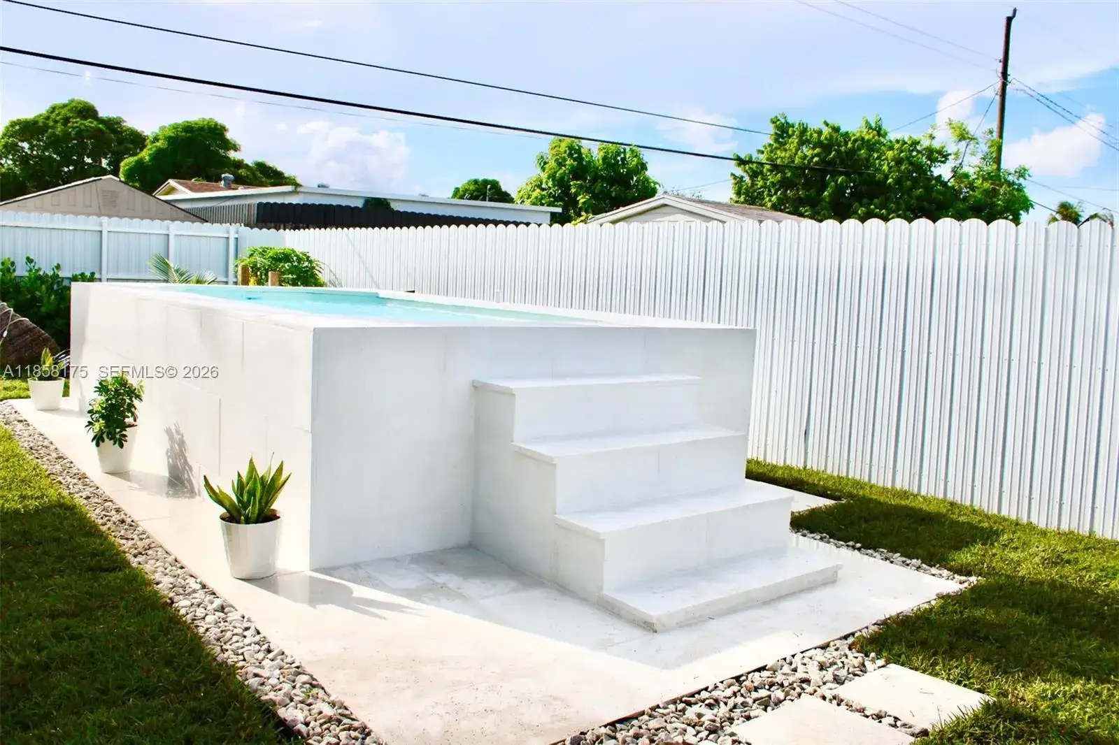 4 bedroom 2 bath Residential Lease for rent at 15100 Polk St, Miami FL 33176