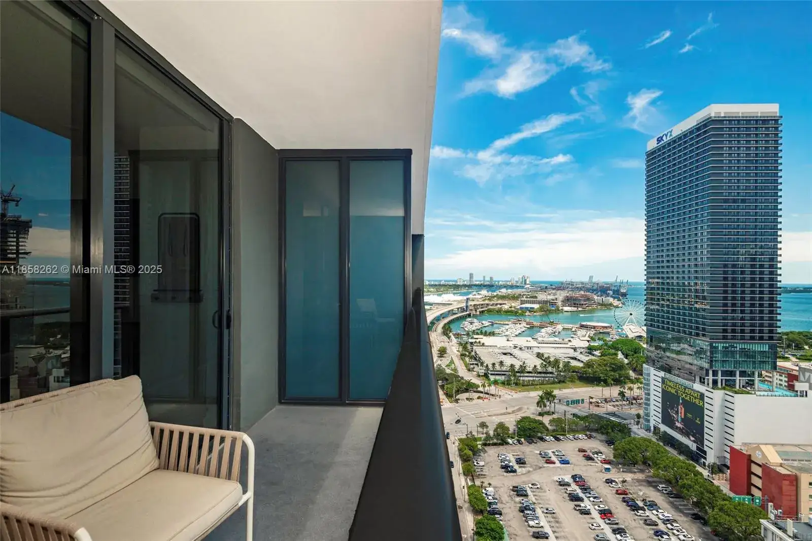 1 bath Residential Lease for rent at 159 NE 6th St # 2512, Miami FL 33132