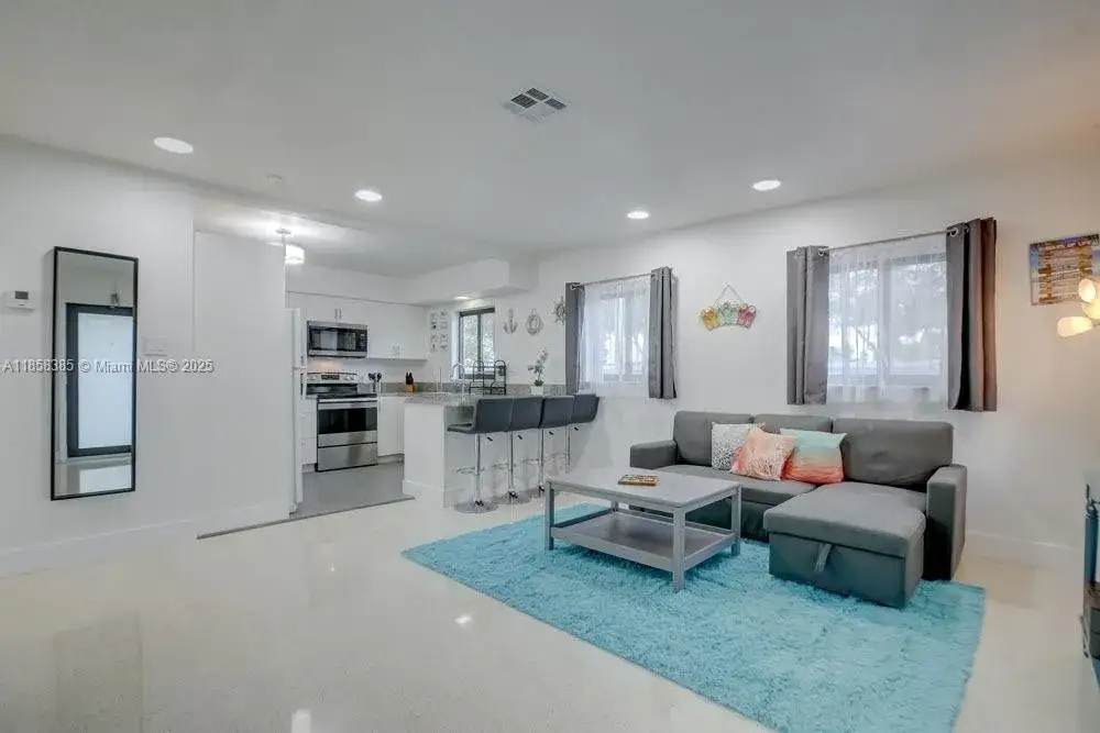 2 bedroom 2 bath Residential Lease for rent at 1700 SW 20th St # A, Fort Lauderdale FL 33315
