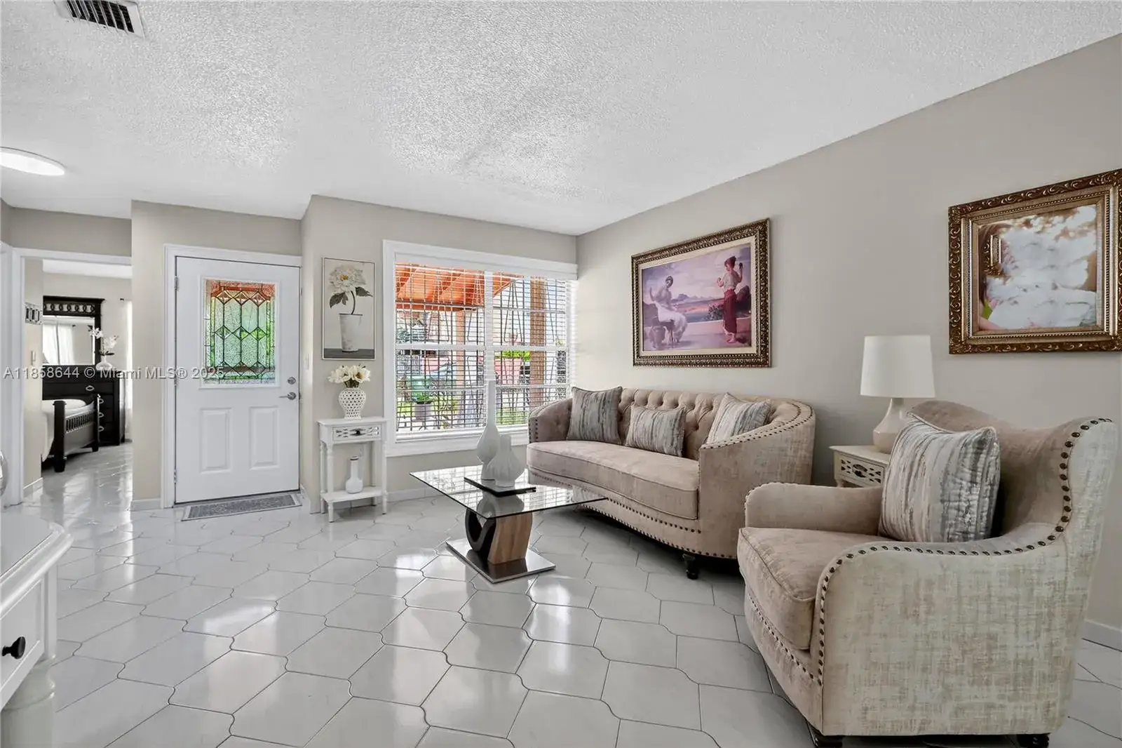 3 bedroom 2 bath Residential for sale at 6570 W 2nd Ct # 19C, Hialeah FL 33012