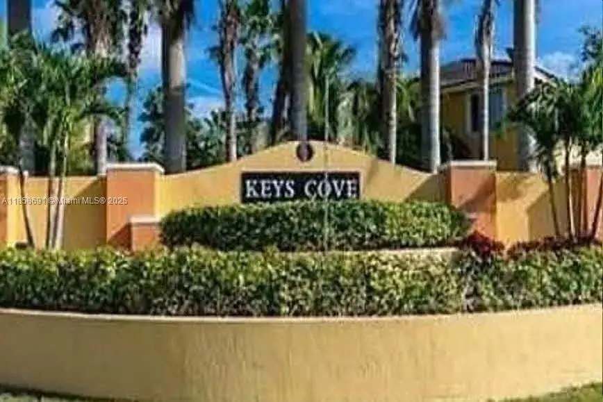 3 bedroom 2 bath Residential for sale at 1666 SE 27 CT # 108, Florida City FL 33035