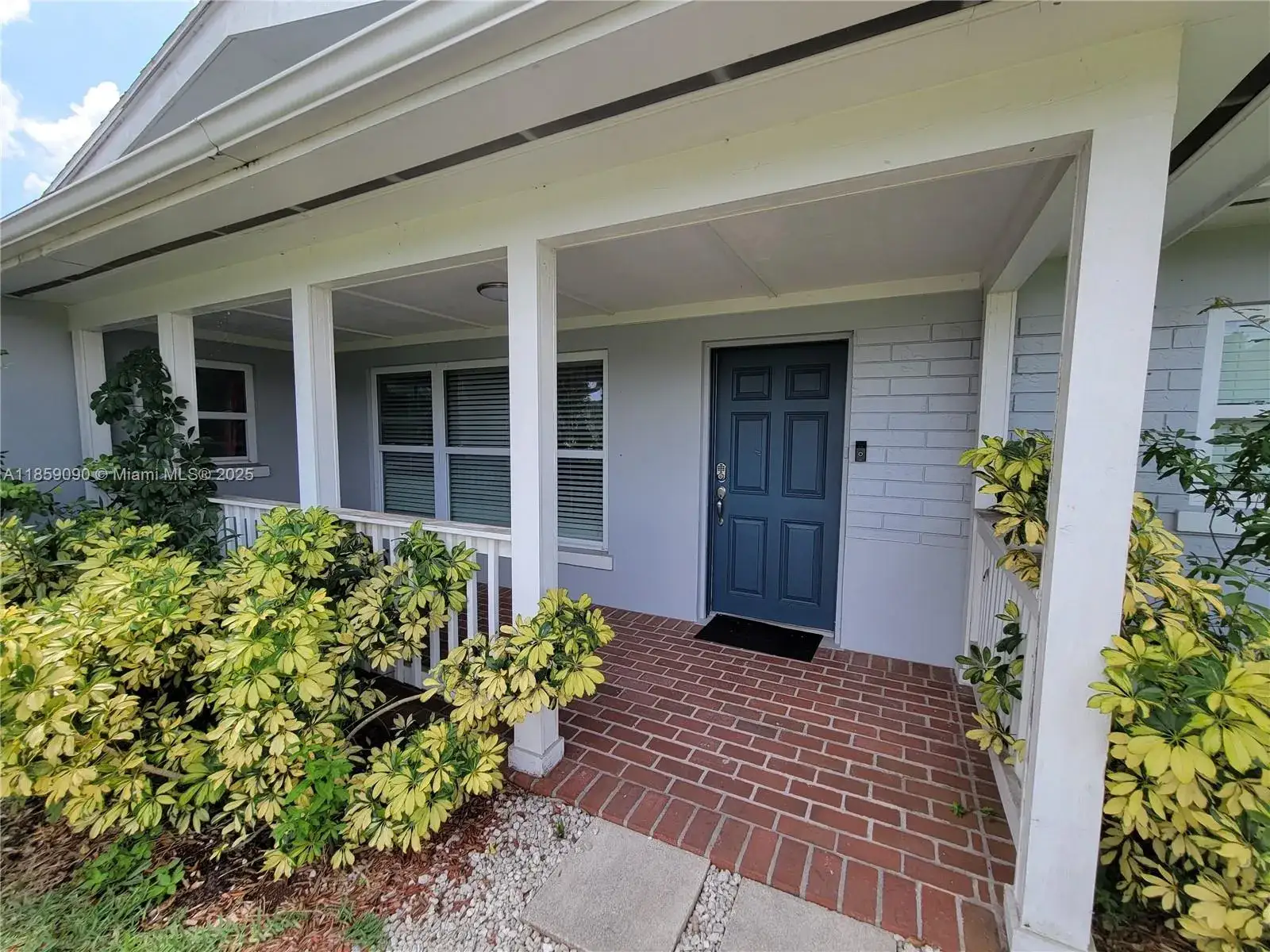 3 bedroom 2 bath Residential for sale at 2805 13th St, Vero Beach FL 32960