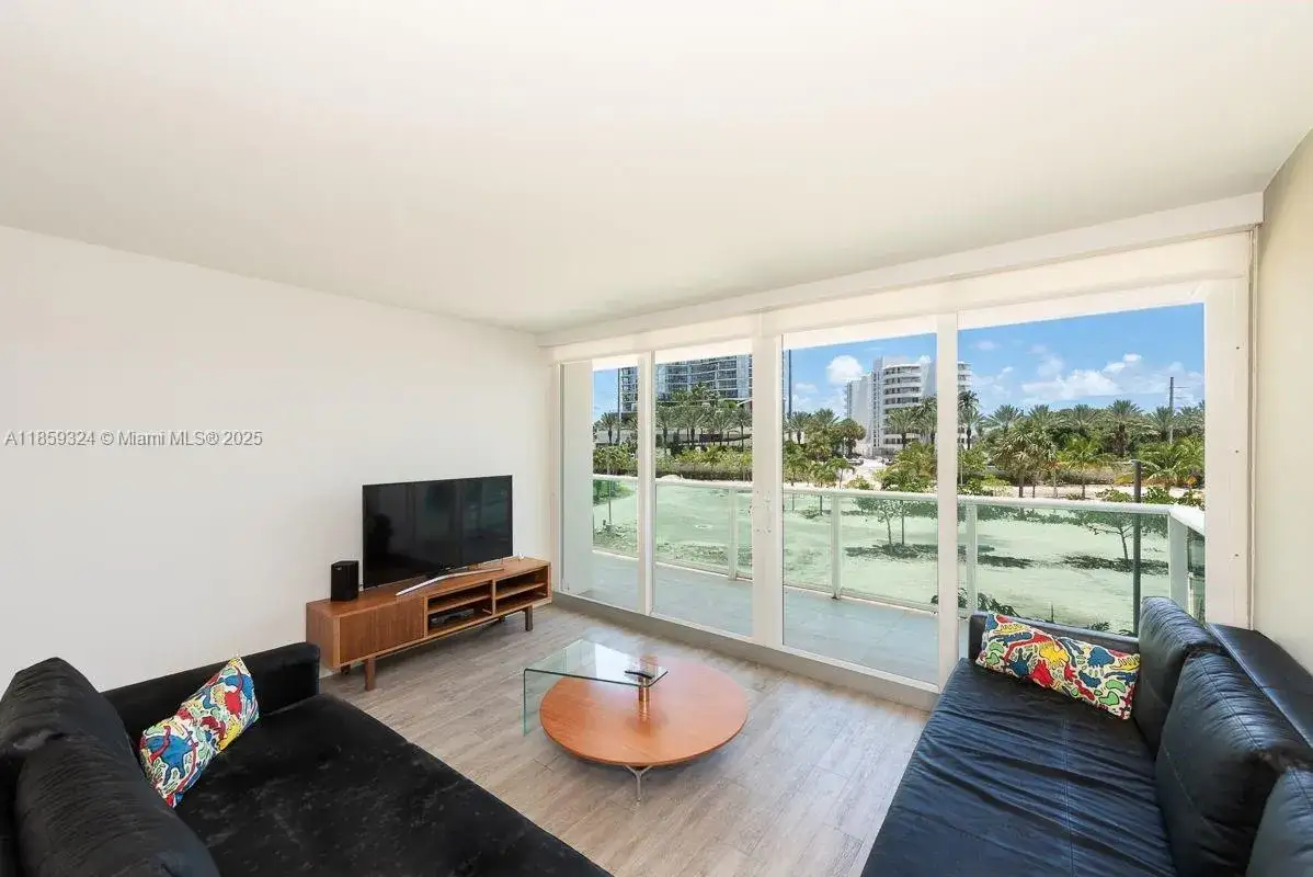 1 bedroom 1 bath Residential for sale at 100 Bayview Dr # 210, Sunny Isles Beach FL 33160