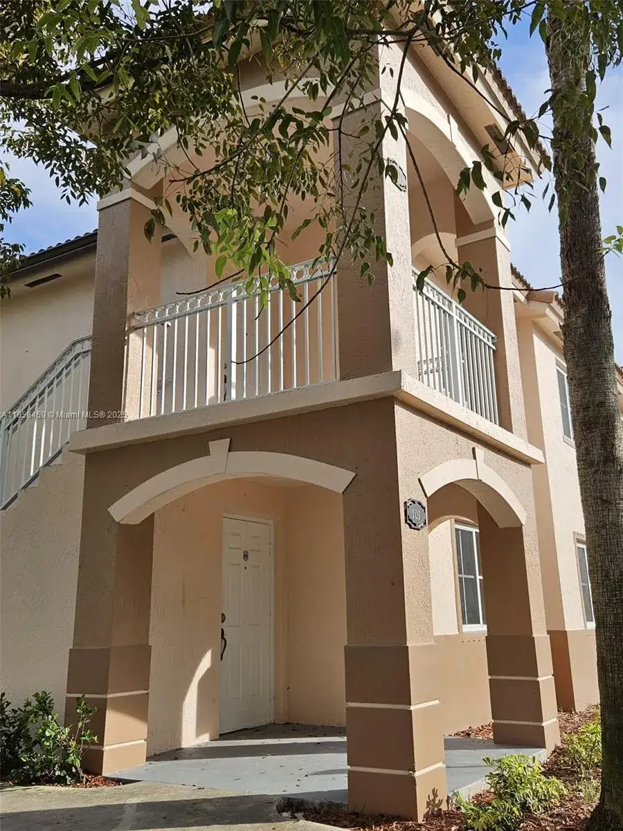 3 bedroom 2 bath Residential Lease for rent at 2701 SE 12th Rd # 101, Homestead FL 33035