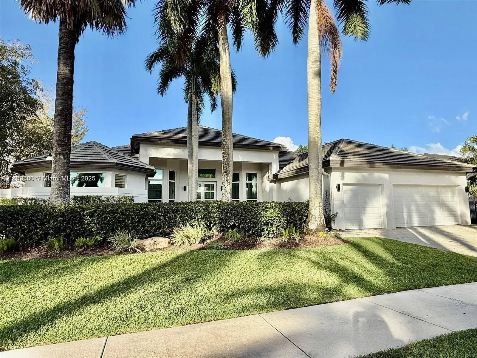 5 bedroom 5 bath Residential for sale at 2523 Montclaire Cir, Weston FL 33327