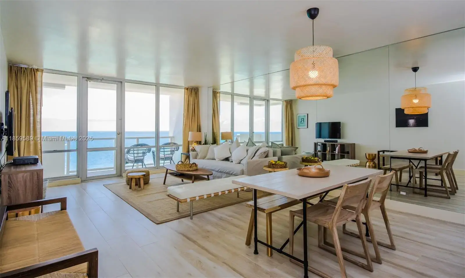 1 bedroom 2 bath Residential for sale at 5601 Collins Ave # 1204, Miami Beach FL 33140