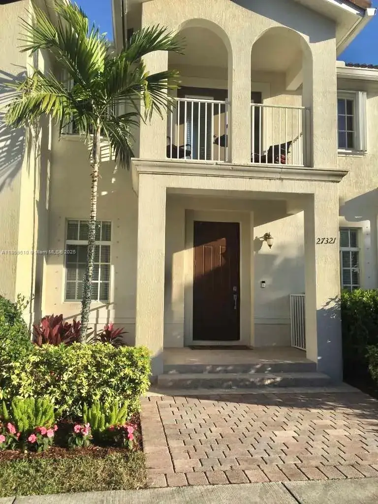 3 bedroom 2 bath Residential Lease for rent at 27321 SW 140th Ct, Homestead FL 33032