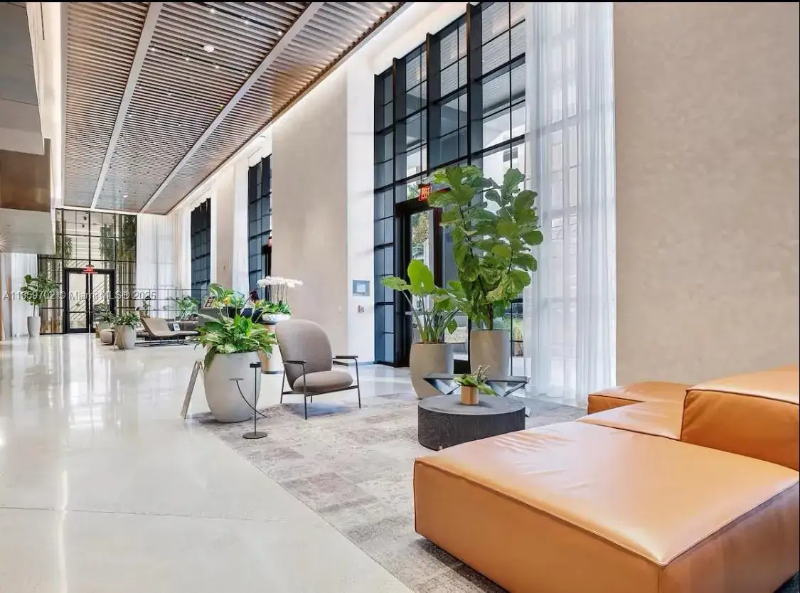1 bath Residential Lease for rent at 159 NE 6th St # 4612, Miami FL 33132