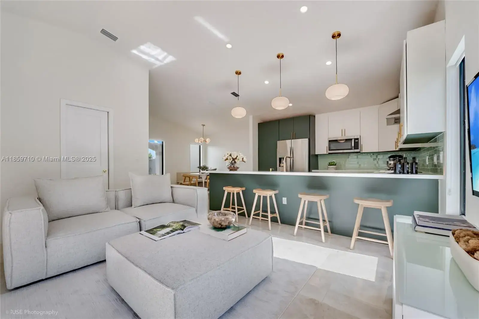3 bedroom 2 bath Residential for sale at 14584 SW 115th St, Miami FL 33186