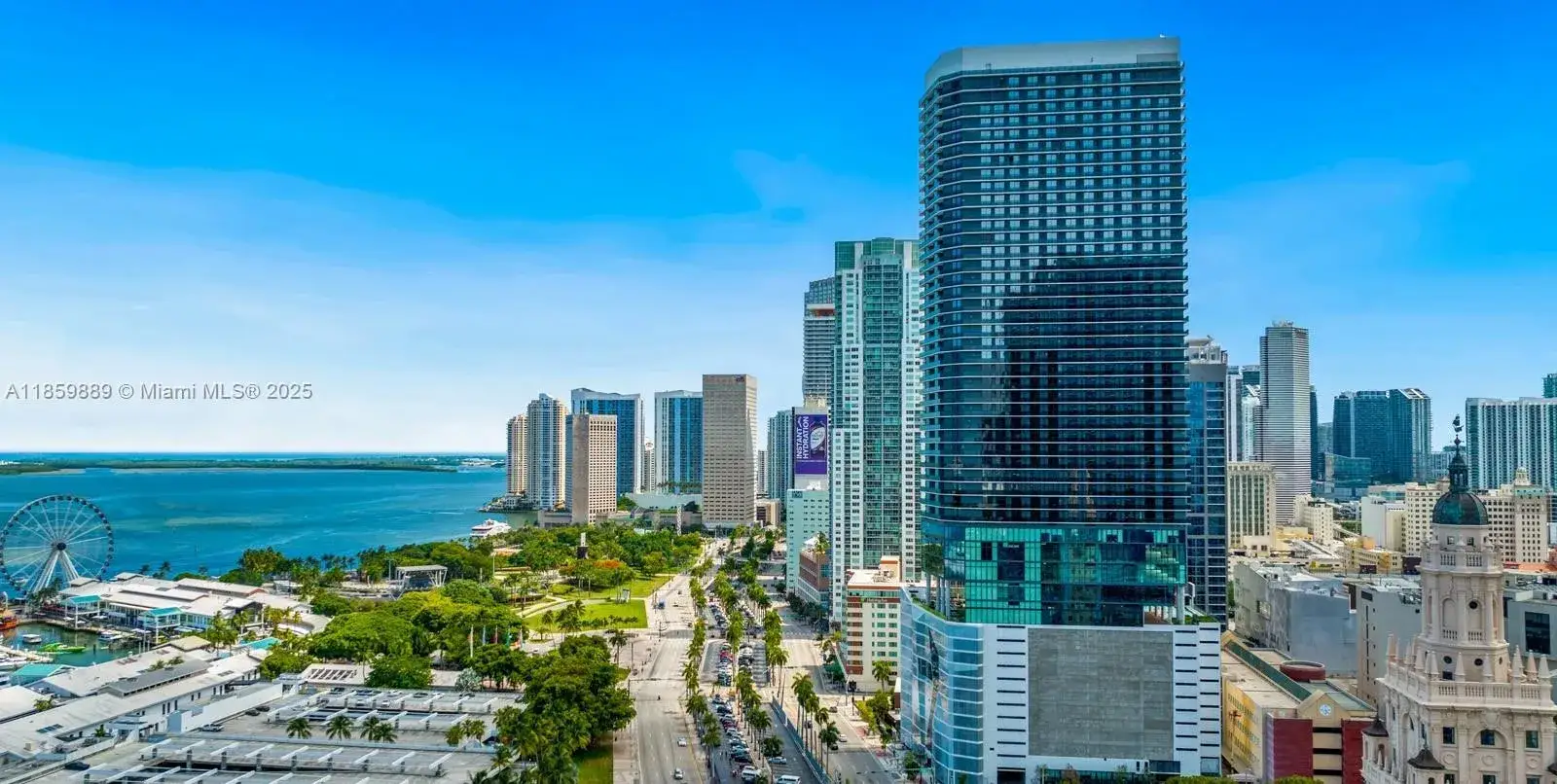 1 bath Residential for sale at 398 NE 5th St # 2513, Miami FL 33132