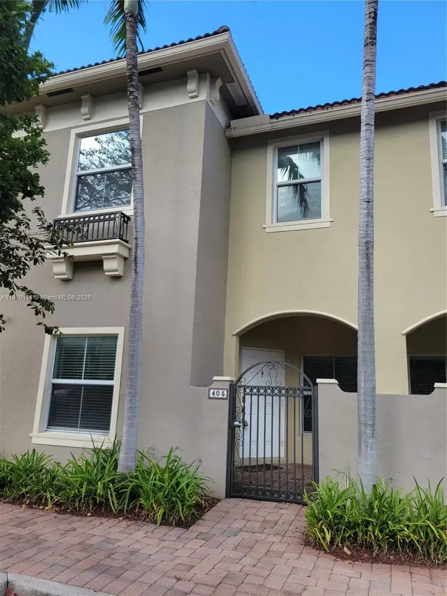 3 bedroom 2 bath Residential Lease for rent at 2851 W Prospect Rd # 405, Tamarac FL 33309