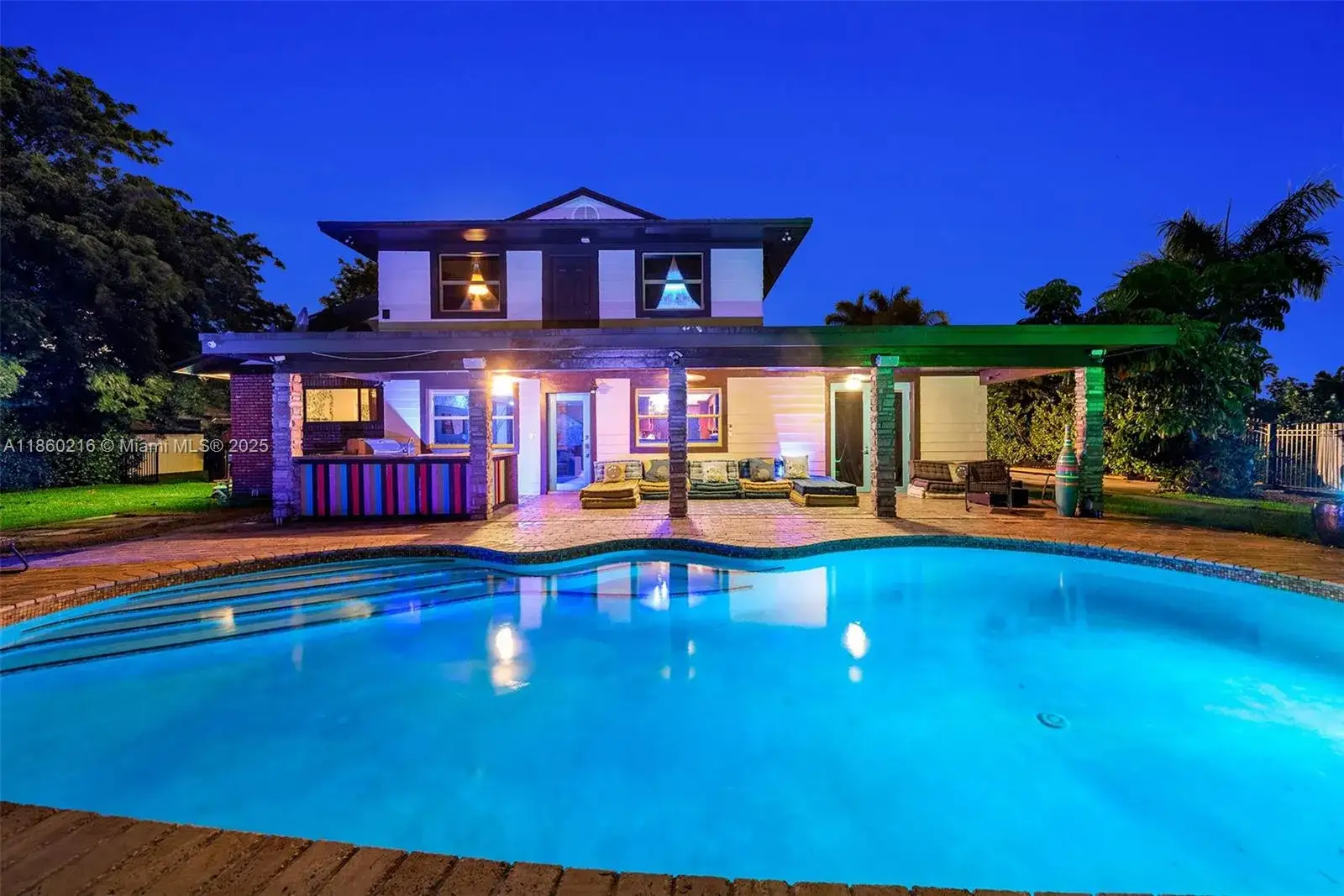6 bedroom 4 bath Residential Lease for rent at 250 NE 158th St, Miami FL 33162