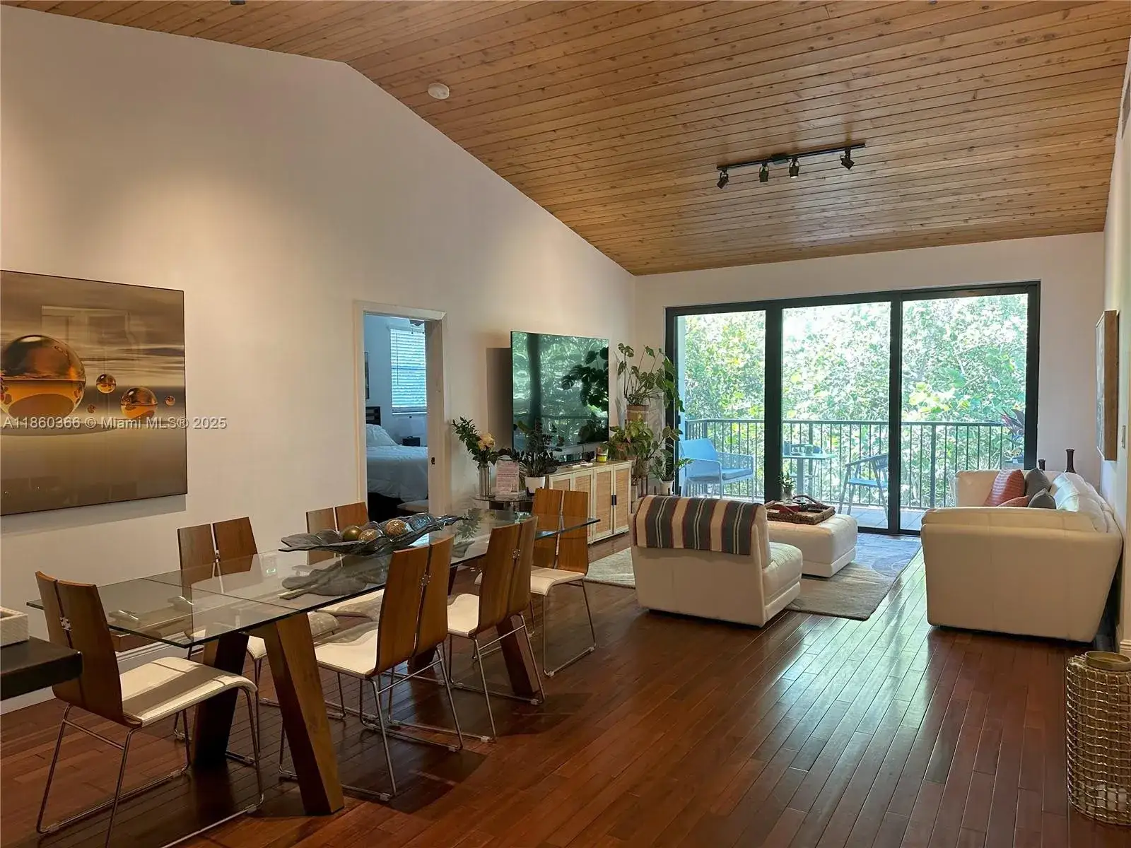 2 bedroom 2 bath Residential for sale at 55 Ocean Lane Dr # 4020, Key Biscayne FL 33149