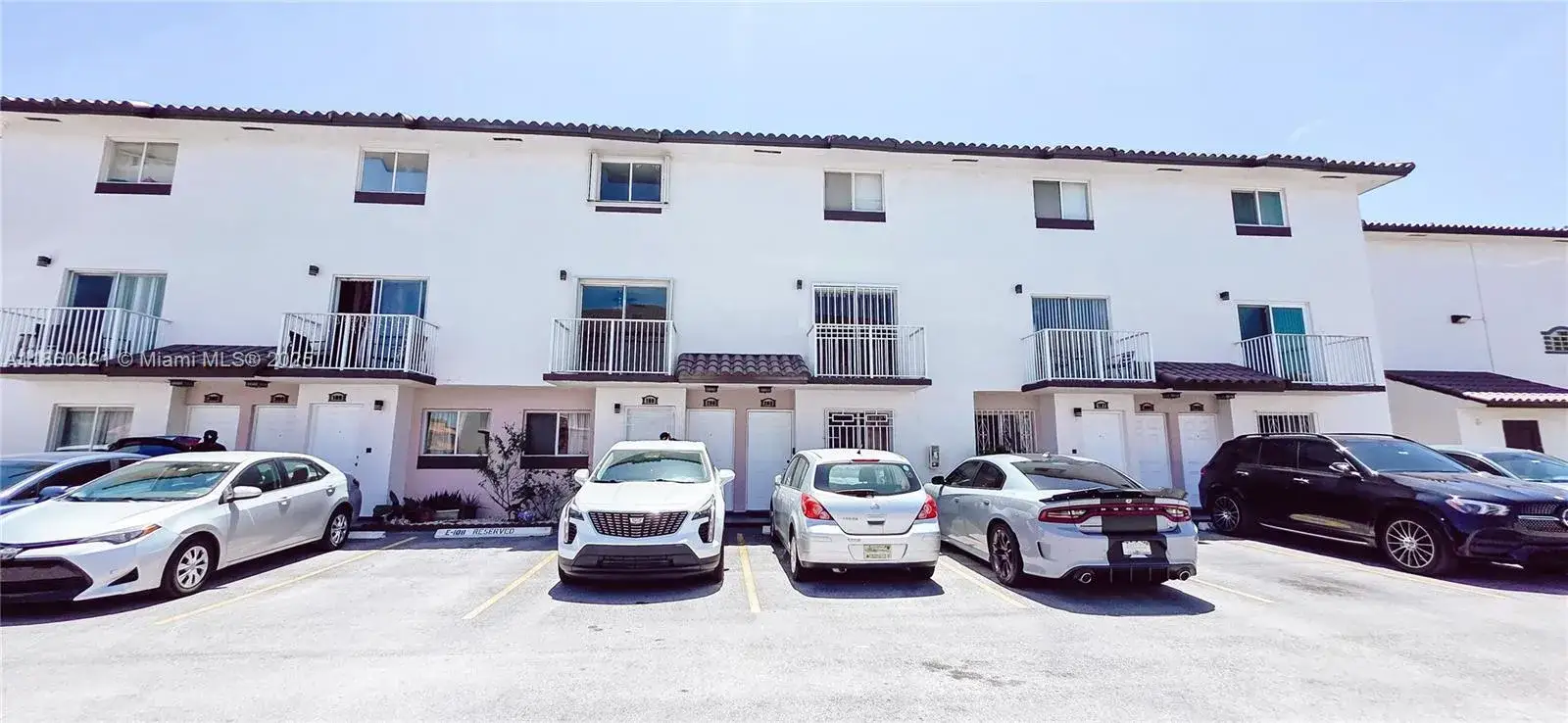 3 bedroom 2 bath Residential Lease for rent at 1100 SW 104th Ct # 206, Miami FL 33174