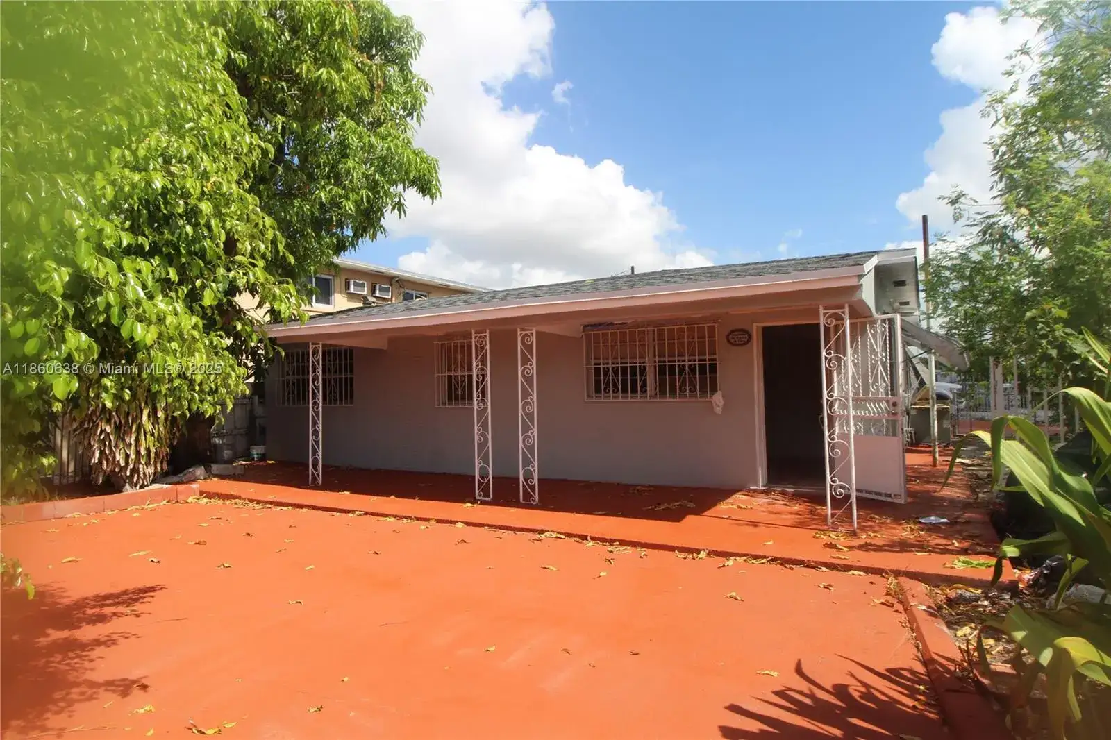 5 bedroom 2 bath Residential for sale at 965 W 23rd St, Hialeah FL 33010