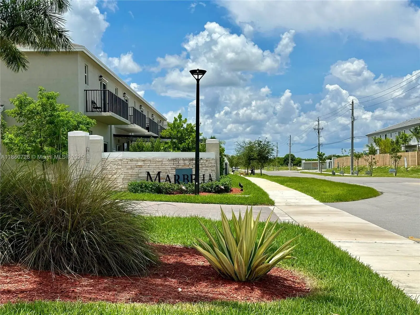 3 bedroom 2 bath Residential for sale at 752 SE 17th St # 0, Homestead FL 33034